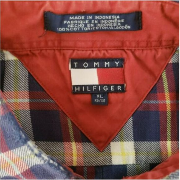 TOMMY HILFIGER Beautiful Button Down - Picture 6 of 6
